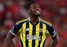 Galatasaray'dan Jhon Duran'ın elini kolunu bağlayan istek