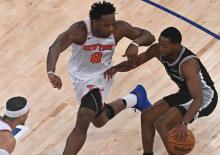 Knicks Spurs karşısında 29 sayı geriden gelerek kazandı!
