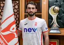 Futbola Fenerbah&ccedil;e'de başlamıştı! 3. Lig takımına imza attı