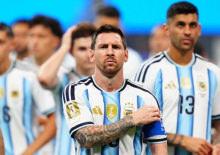 Messi yine rekorları alt&uuml;st etti! Bu kez Maradona'yı ge&ccedil;ti