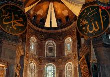 Ayasofya'nın 6. yılına &ouml;zel "Fethin M&uuml;hr&uuml;" eseri okuyucularla buluştu