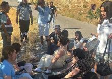 Turistleri taşıyan minib&uuml;s devrildi: &Ccedil;ok sayıda yaralı var