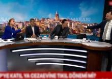 S&ouml;zc&uuml; TV&rsquo;de canlı yayında ortalık karıştı, hakaretler havada u&ccedil;uştu...