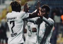 S&uuml;per Lig ekibinin oyuncusu aşık olduğu i&ccedil;in kampı terk etti