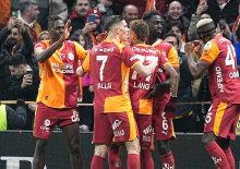 40 milyon masadaydı! Yıldız isim gitmek istemedi: Transfer yattı