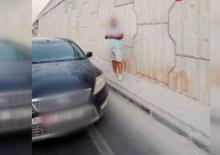 Hatay'da kazayı &ouml;ng&ouml;r&uuml;p kayda girdi, ka&ccedil;an s&uuml;r&uuml;c&uuml;y&uuml; canı pahasına durdurdu!