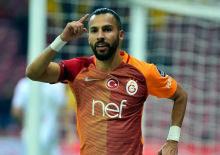 Galatasaray'ın eski yıldızı Yasin &Ouml;ztekin 39 yaşında 3. Lig ekibine imza attı!