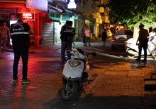 Sokak ortasında silahlı &ccedil;atışma: 5 yaralı
