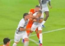 Skandal hataya Ersin D&uuml;zen ateş p&uuml;sk&uuml;rd&uuml;! 'Sahada kalması futbola ihanettir'