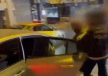 Cezayir'in aradığı ş&uuml;pheli İstanbul'da yakalandı