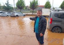 Rize'de sel felaketi! İki g&uuml;n &ouml;nce aldığı ara&ccedil; sular altında kaldı 