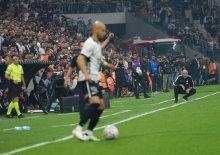 Beşiktaş'ta sakatlık! Oyuna devam edemedi