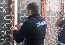 Maltepe&rsquo;de 3 katı &ccedil;&ouml;ken binanın &ccedil;evresindeki 2 bina m&uuml;h&uuml;rlendi