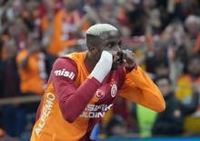 Victor Osimhen m&uuml;thiş d&ouml;nd&uuml;!