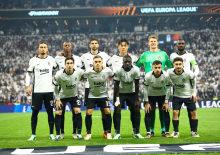 Beşiktaş'ta korkutan sakatlık! İlk yarıda oyundan &ccedil;ıktı
