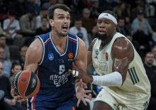 Anadolu Efes, evinde kazandı!