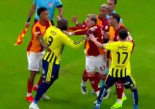 Dev derbi olaylı başladı! 20. saniyede gerginlik