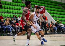 Anadolu Efes farklı kaybetti